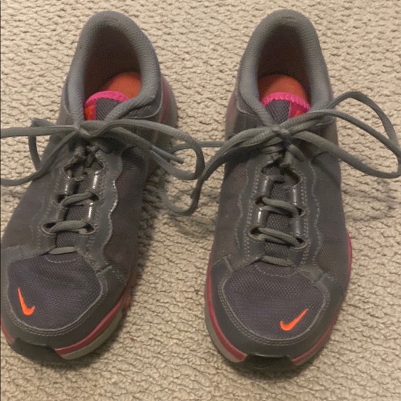 Women's Nike Training Flex TR2 Running Shoe Size 5.5 - Picture 1 of 4